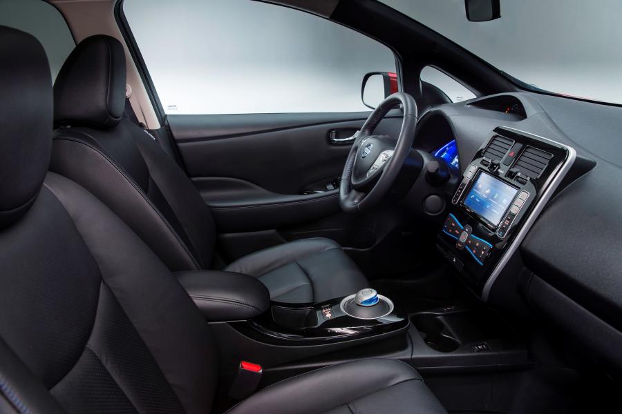  Nissan Leaf 2013 года  (фото 19 из 63)